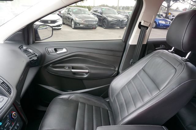 Certified 2018 Ford Escape Titanium FWD image 30