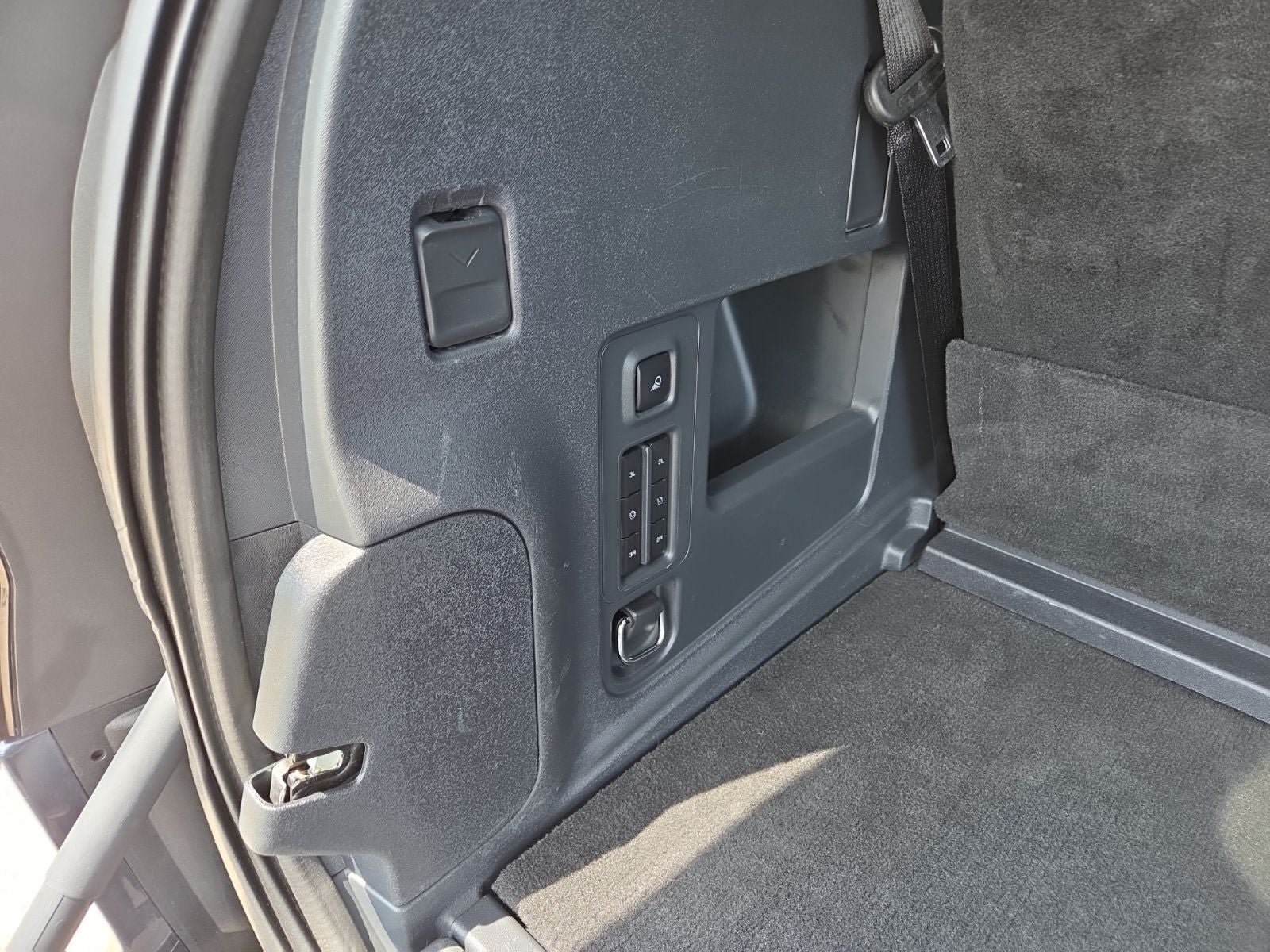 Certified 2025 Ford Expedition Active AWD/4WD image 9