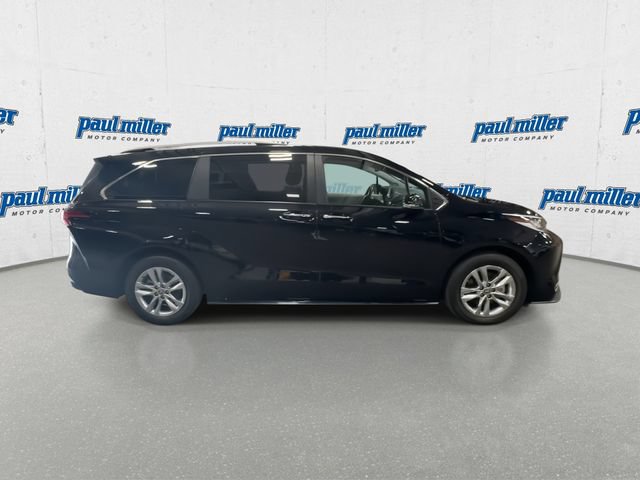 Used 2024 Toyota Sienna Limited AWD/4WD image 13
