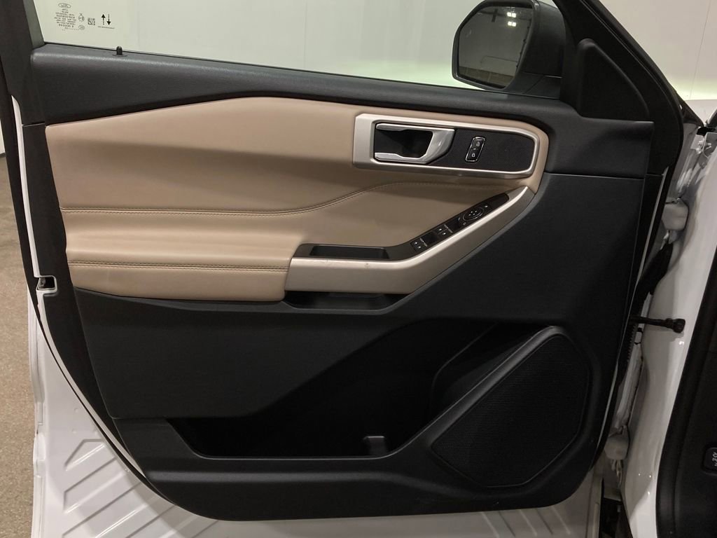 Certified 2023 Ford Explorer XLT w/ Equipment Group 202A image 19