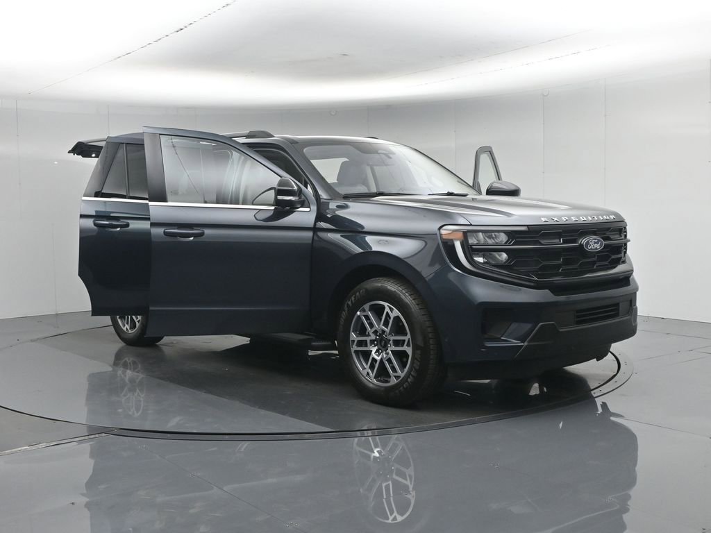 Certified 2025 Ford Expedition Max Active RWD image 39
