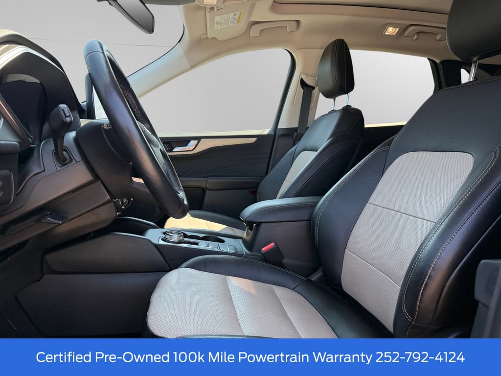 Certified 2022 Ford Escape Titanium w/ Titanium Elite Package AWD/4WD image 9