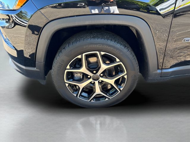 Used 2025 Jeep Compass Limited AWD/4WD image 21