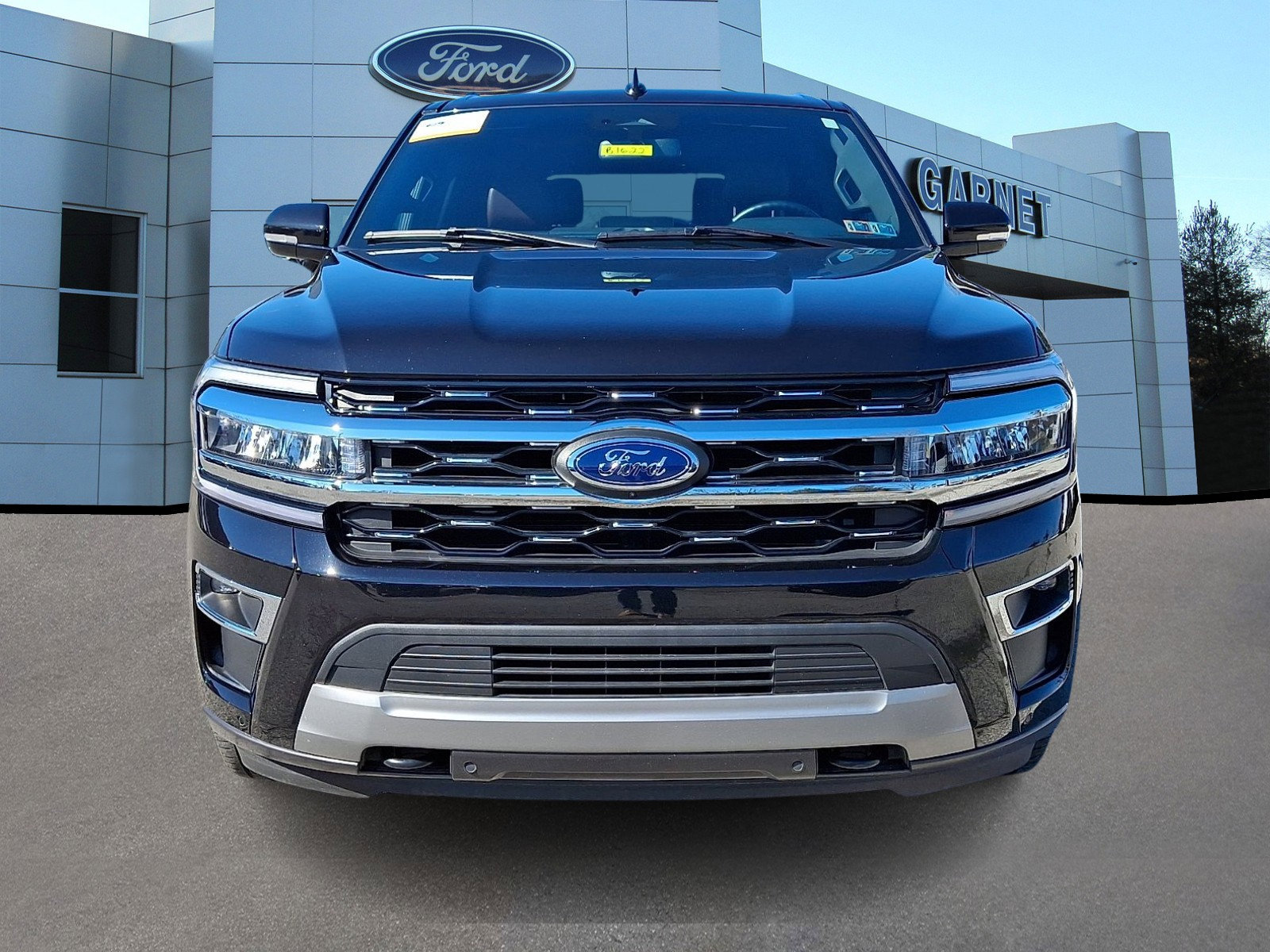 Certified 2024 Ford Expedition Limited image 3