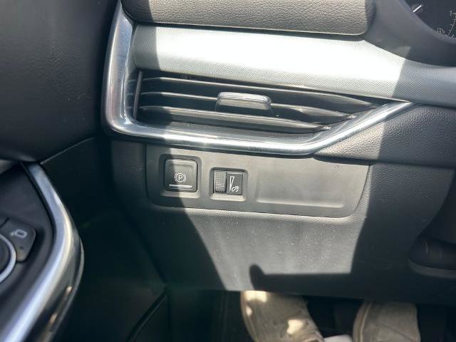 Used 2022 Cadillac XT4 Premium Luxury w/ Safety Alert Package image 14