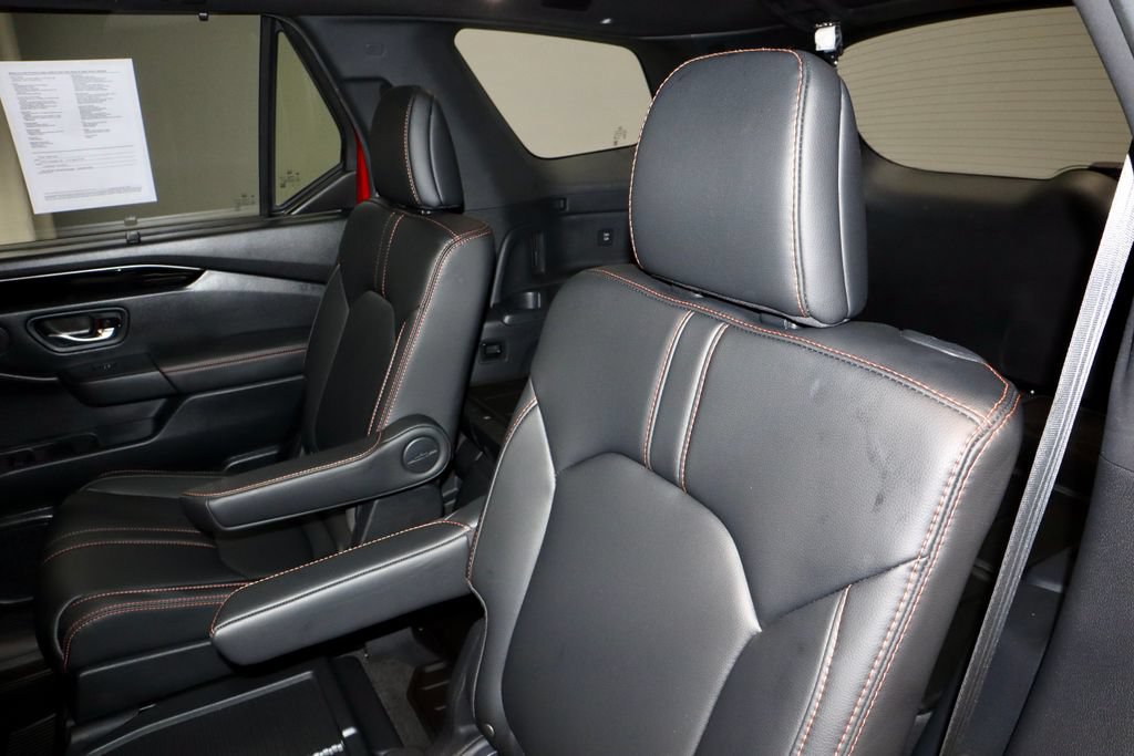 Used 2025 Honda Pilot TrailSport image 22