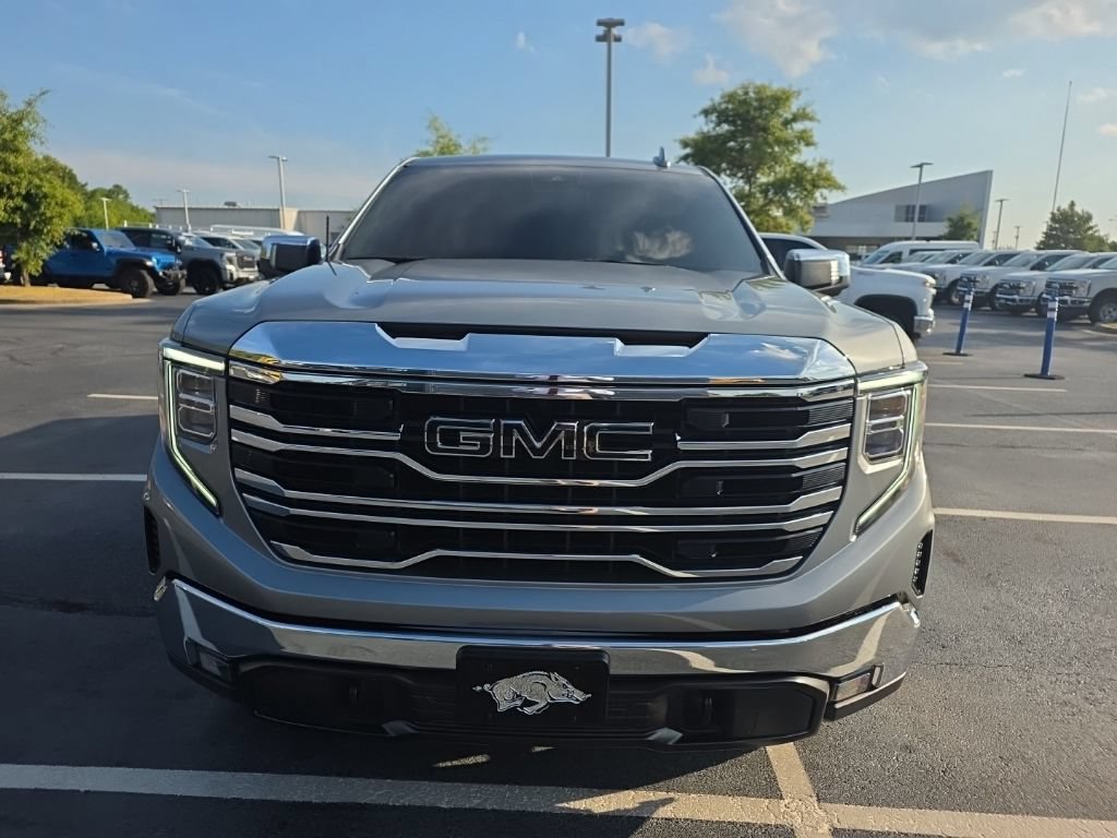 Used 2024 GMC Sierra 1500 SLT w/ SLT Convenience Package AWD/4WD image 3
