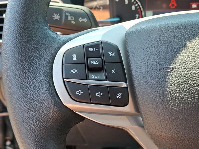 Certified 2023 Ford Explorer Limited w/ Limited Technology Package AWD/4WD image 16