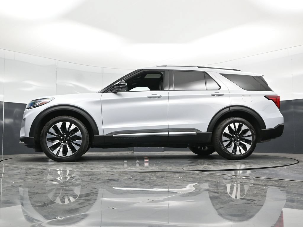 Certified 2025 Ford Explorer Platinum w/ LUX Leather Package AWD/4WD image 52