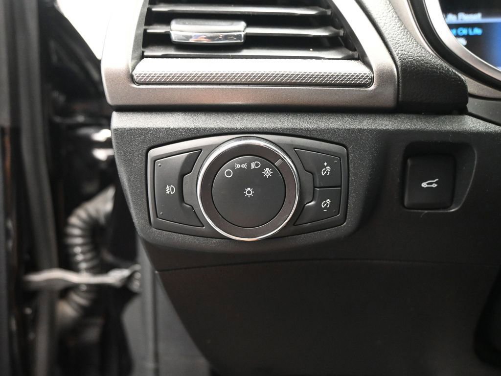 Certified 2020 Ford Fusion SE w/ Equipment Group 151A image 41