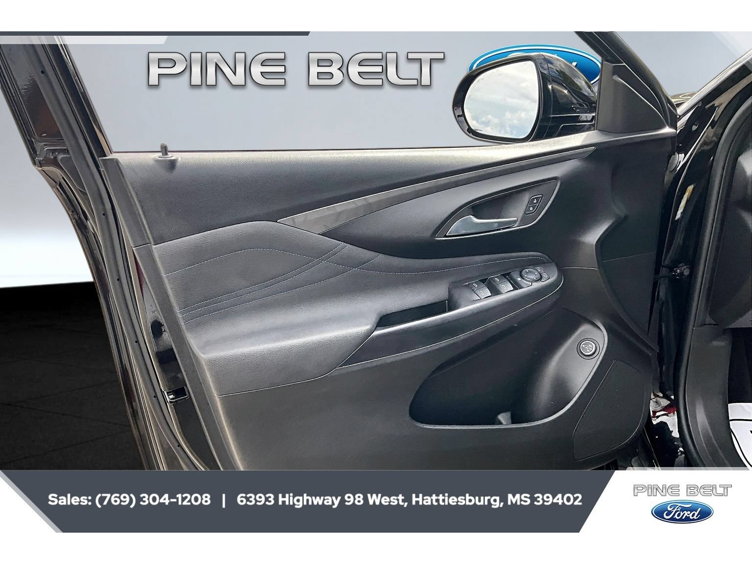 Used 2024 Buick Envista Sport Touring w/ Convenience I Package FWD image 17