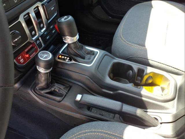 Used 2025 Jeep Wrangler Sport image 21