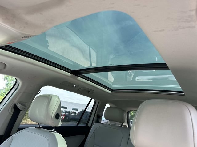 Used 2018 Volkswagen Tiguan SE FWD image 34