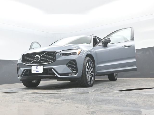 Used 2023 Volvo XC60 B5 Plus w/ Climate Package AWD/4WD image 32