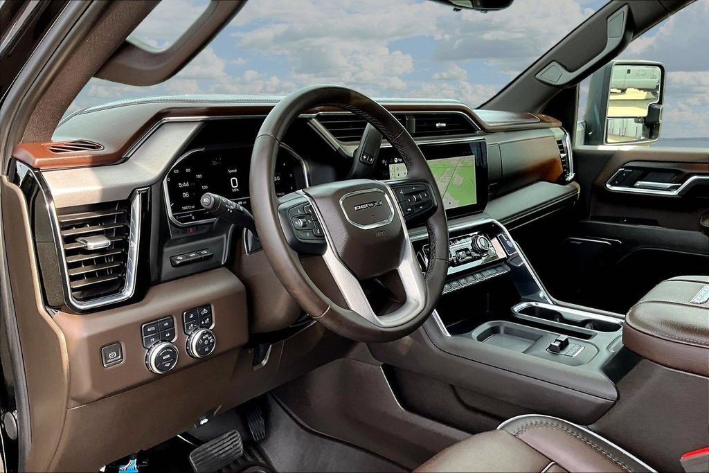 Used 2024 GMC Sierra 2500 Denali w/ Denali Reserve Package AWD/4WD image 20