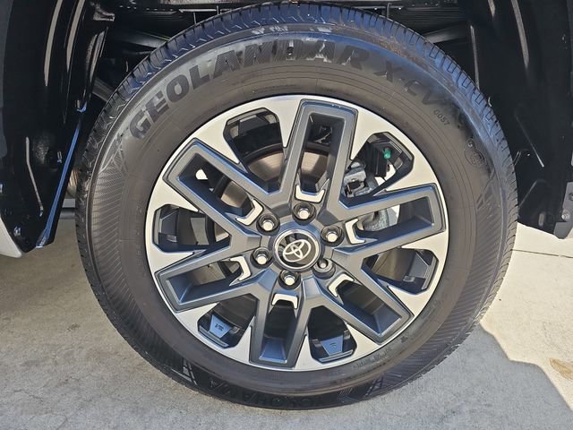 Used 2025 Toyota Tundra Limited image 32