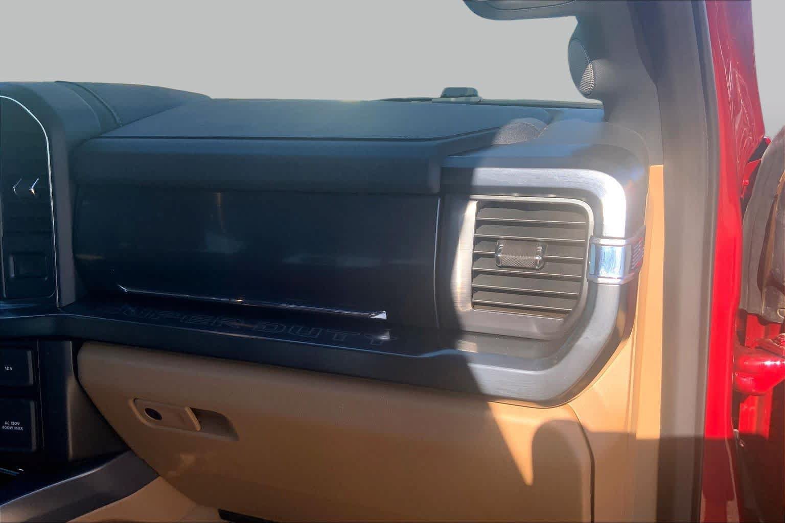 Certified 2025 Ford F450 Lariat w/ Lariat Ultimate Package AWD/4WD image 19