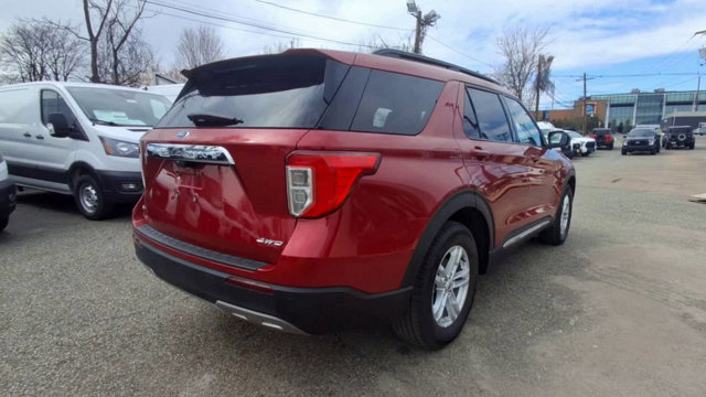 Certified 2022 Ford Explorer XLT w/ Equipment Group 202A image 8