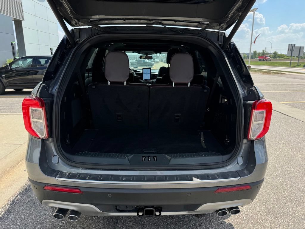 Certified 2021 Ford Explorer Platinum w/ Equipment Group 601A AWD/4WD image 41