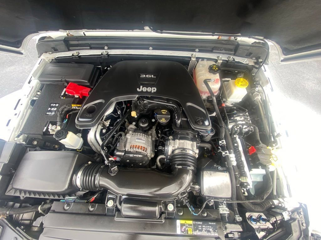 Used 2020 Jeep Gladiator Rubicon w/ LED Lighting Group image 31