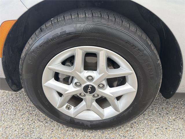 Used 2024 Kia Soul LX w/ Option Group 015 FWD image 30