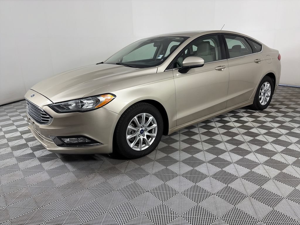 Certified 2018 Ford Fusion S FWD image 3