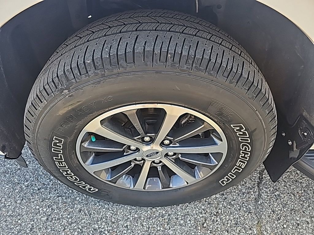 Certified 2020 Ford Expedition XLT image 37