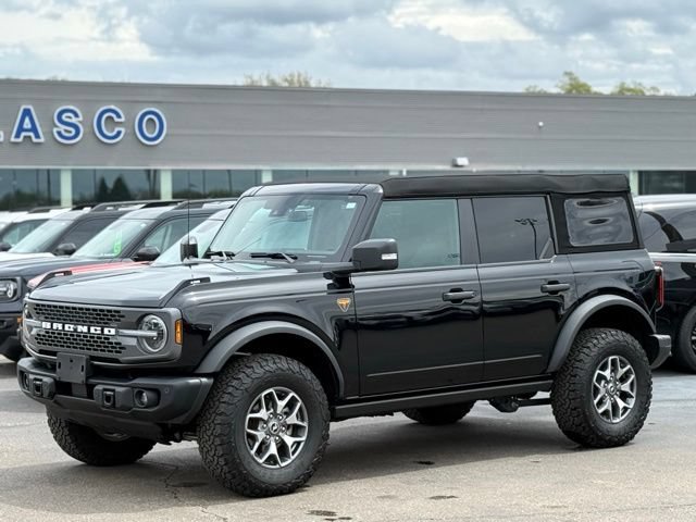 Certified 2025 Ford Bronco Badlands AWD/4WD image 36