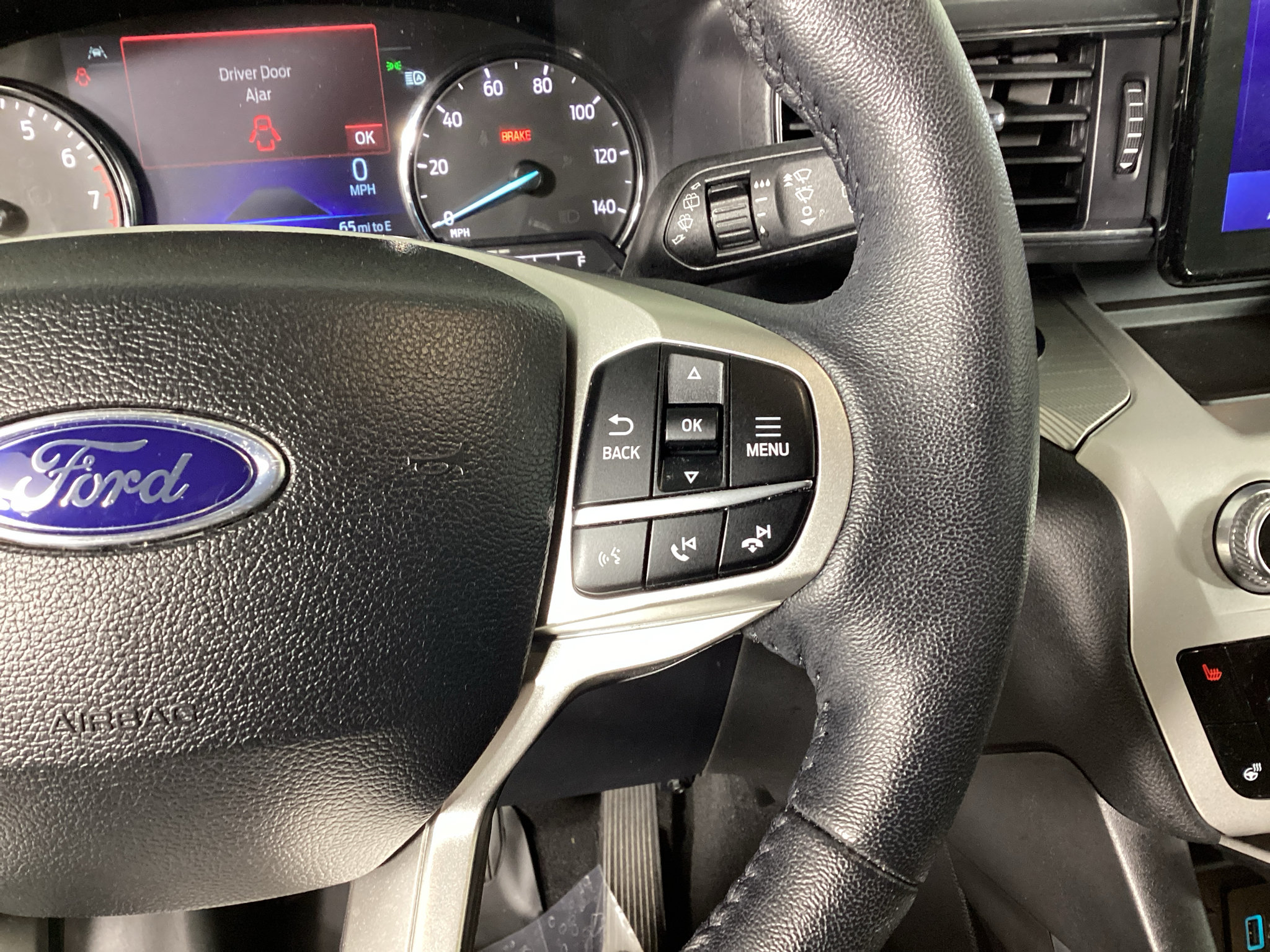 Certified 2024 Ford Explorer XLT w/ Equipment Group 202A AWD/4WD image 25