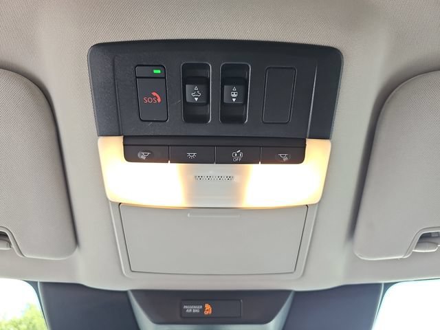 Used 2025 Nissan Pathfinder Platinum FWD image 33