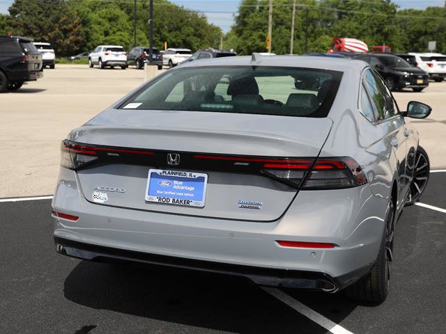 Used 2025 Honda Accord Touring image 9