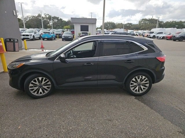 Certified 2022 Ford Escape Titanium FWD image 1