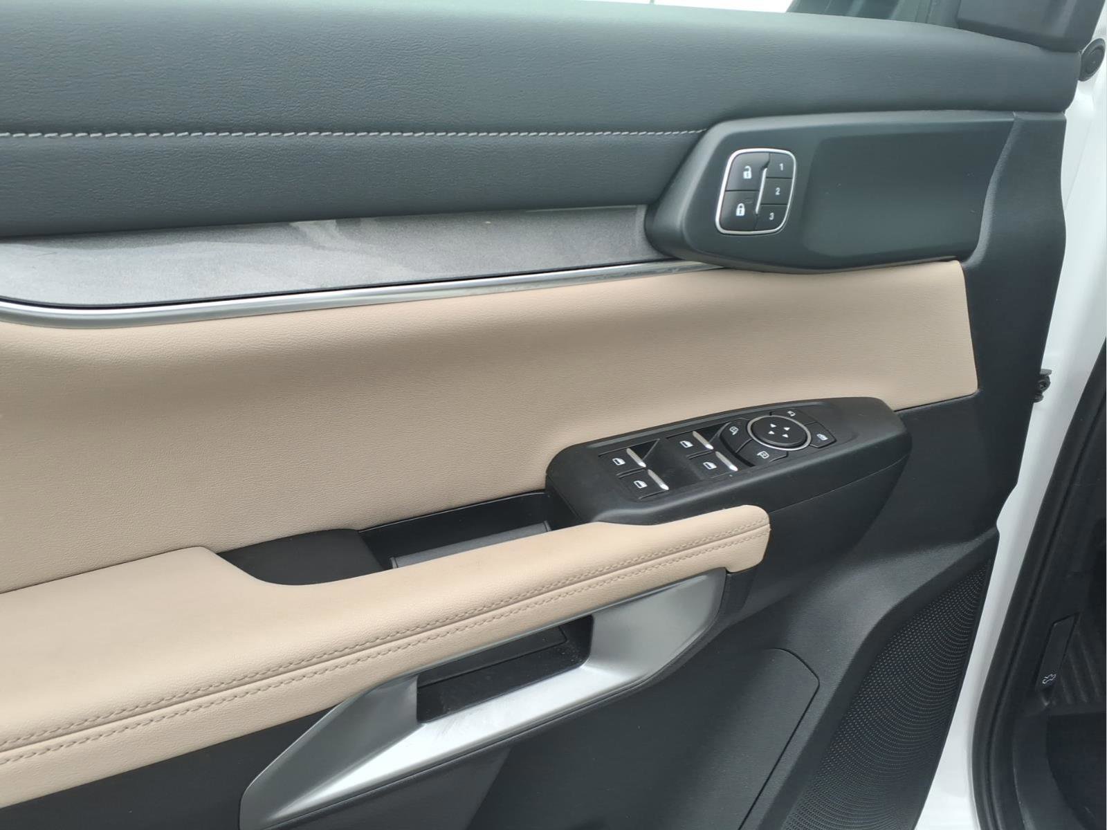 Certified 2024 Ford Ranger Lariat w/ Advanced Towing Package image 9