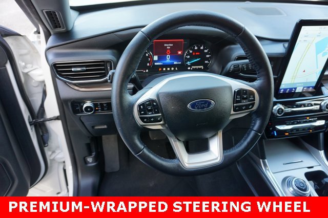 Certified 2022 Ford Explorer Limited w/ Limited Technology Package image 16