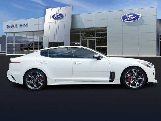 Used 2018 Kia Stinger GT2 RWD image 2