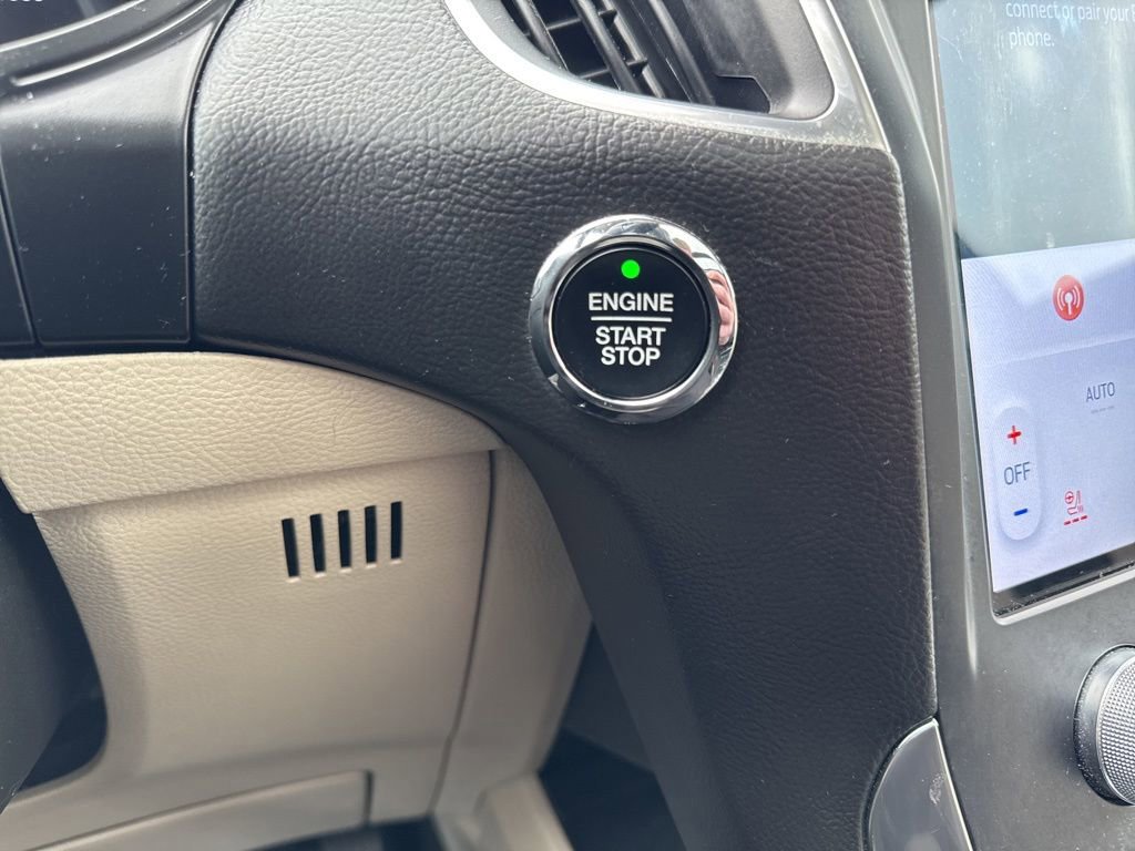 Certified 2023 Ford Edge Titanium image 33