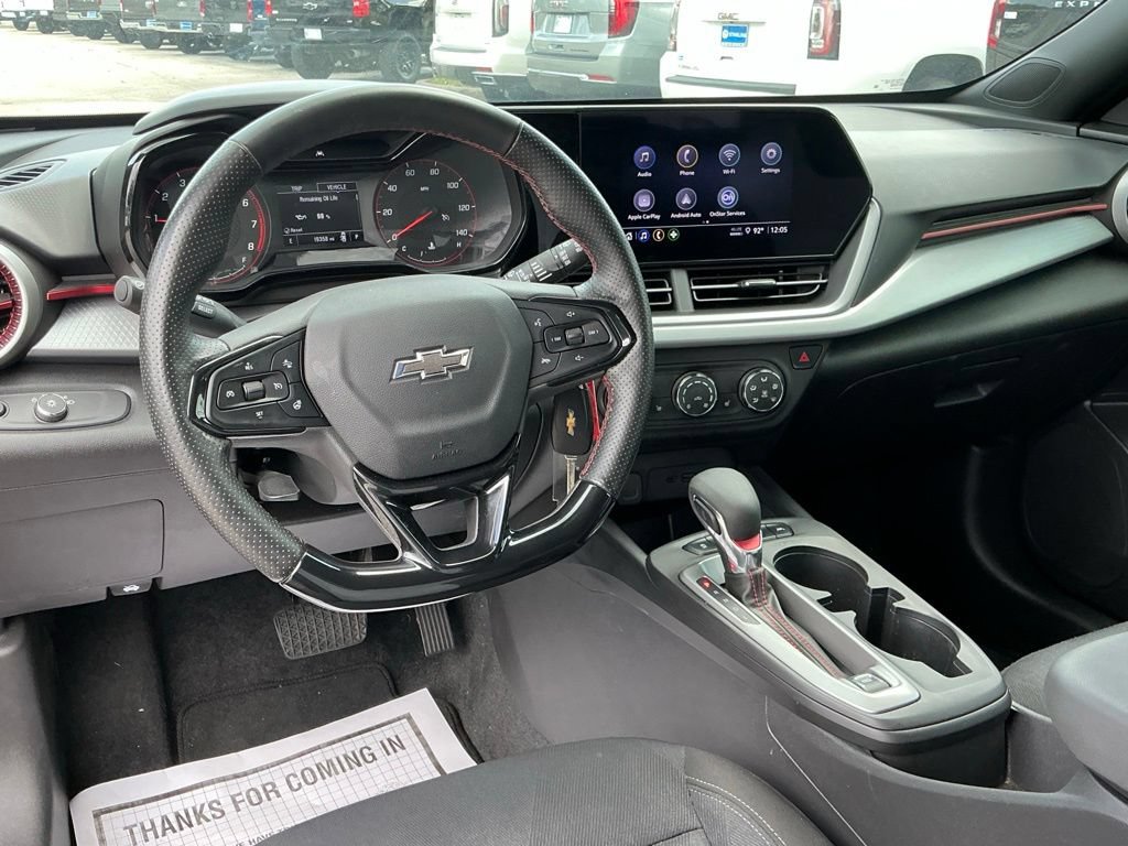 Used 2024 Chevrolet Trax RS FWD image 34