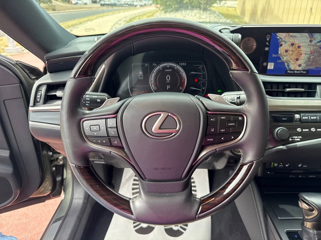 Used 2020 Lexus ES 350 w/ Premium Package image 17