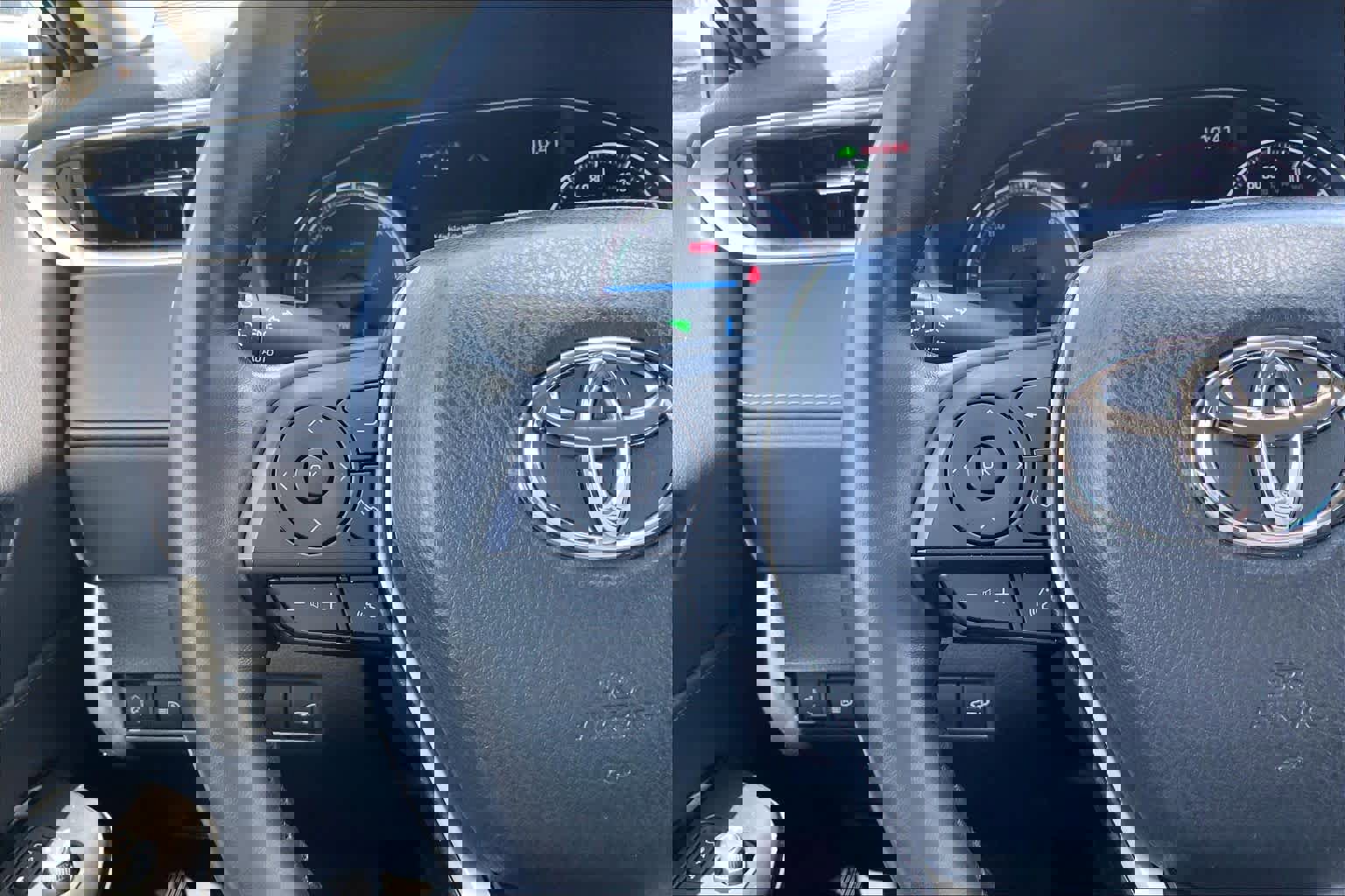 Used 2024 Toyota Venza LE AWD/4WD image 22