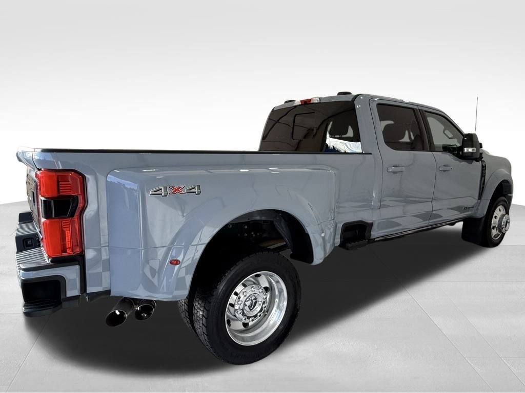 Certified 2025 Ford F450 Platinum image 3