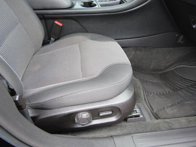 Certified 2018 Ford Taurus SEL image 11