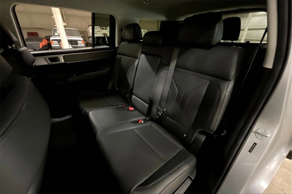 Used 2025 Hyundai Santa Fe SEL image 24