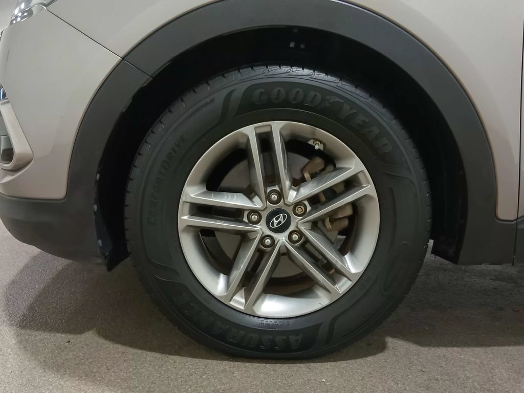 Used 2017 Hyundai Santa Fe Sport FWD image 12