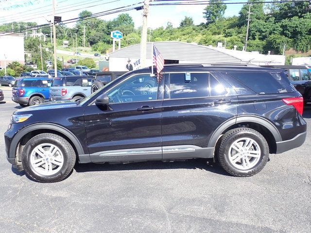 Certified 2023 Ford Explorer XLT w/ Equipment Group 202A AWD/4WD image 2