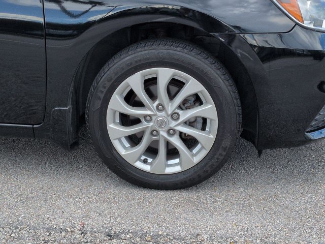 Used 2017 Nissan Sentra SV w/ Style Package FWD image 11