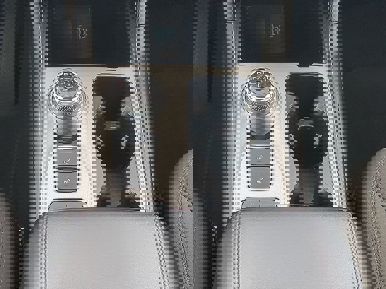 Certified 2024 Ford Explorer XLT image 19