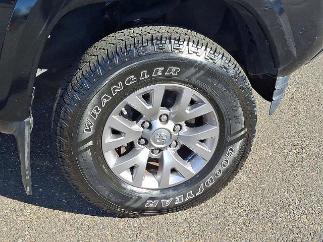 Used 2017 Toyota Tacoma SR5 image 8