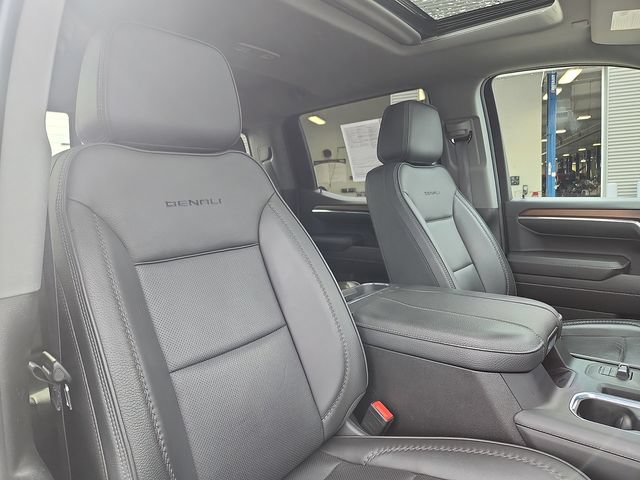Used 2024 GMC Sierra 1500 Denali AWD/4WD image 32