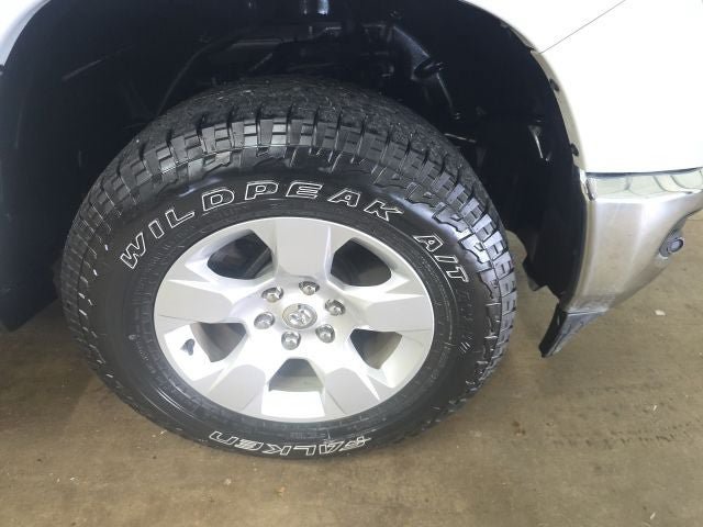 Used 2022 RAM 1500 Big Horn AWD/4WD image 3