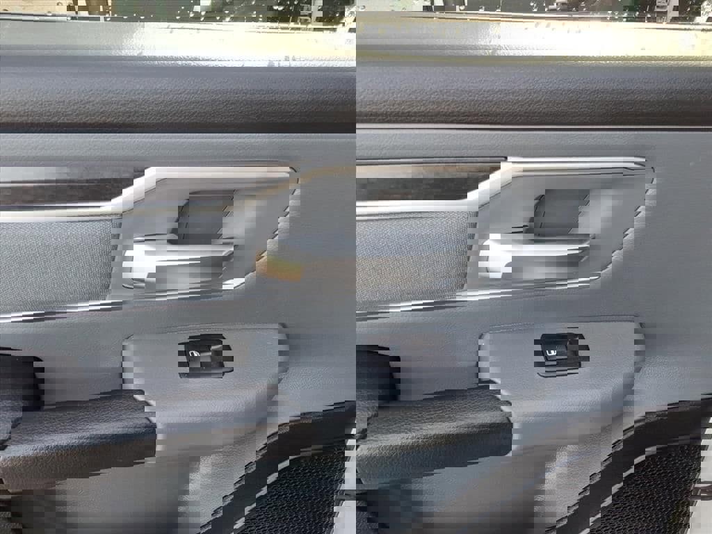 Used 2021 RAM 1500 Big Horn image 9